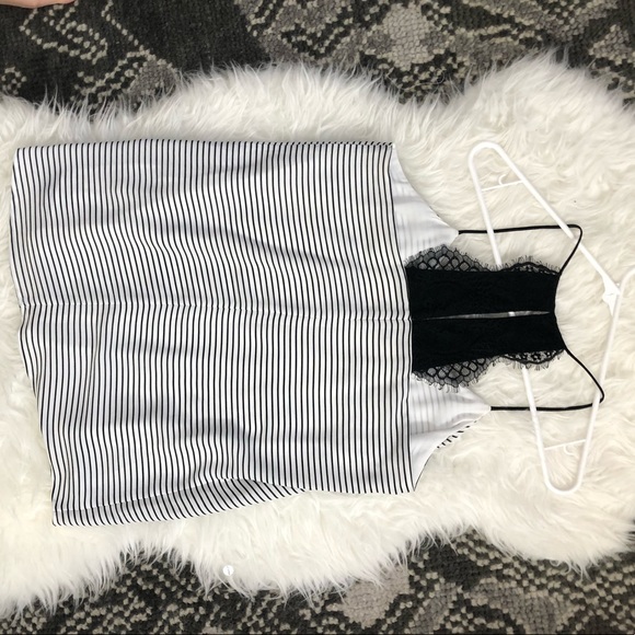 Striped tank with lace keyhole - Picture 2 of 2